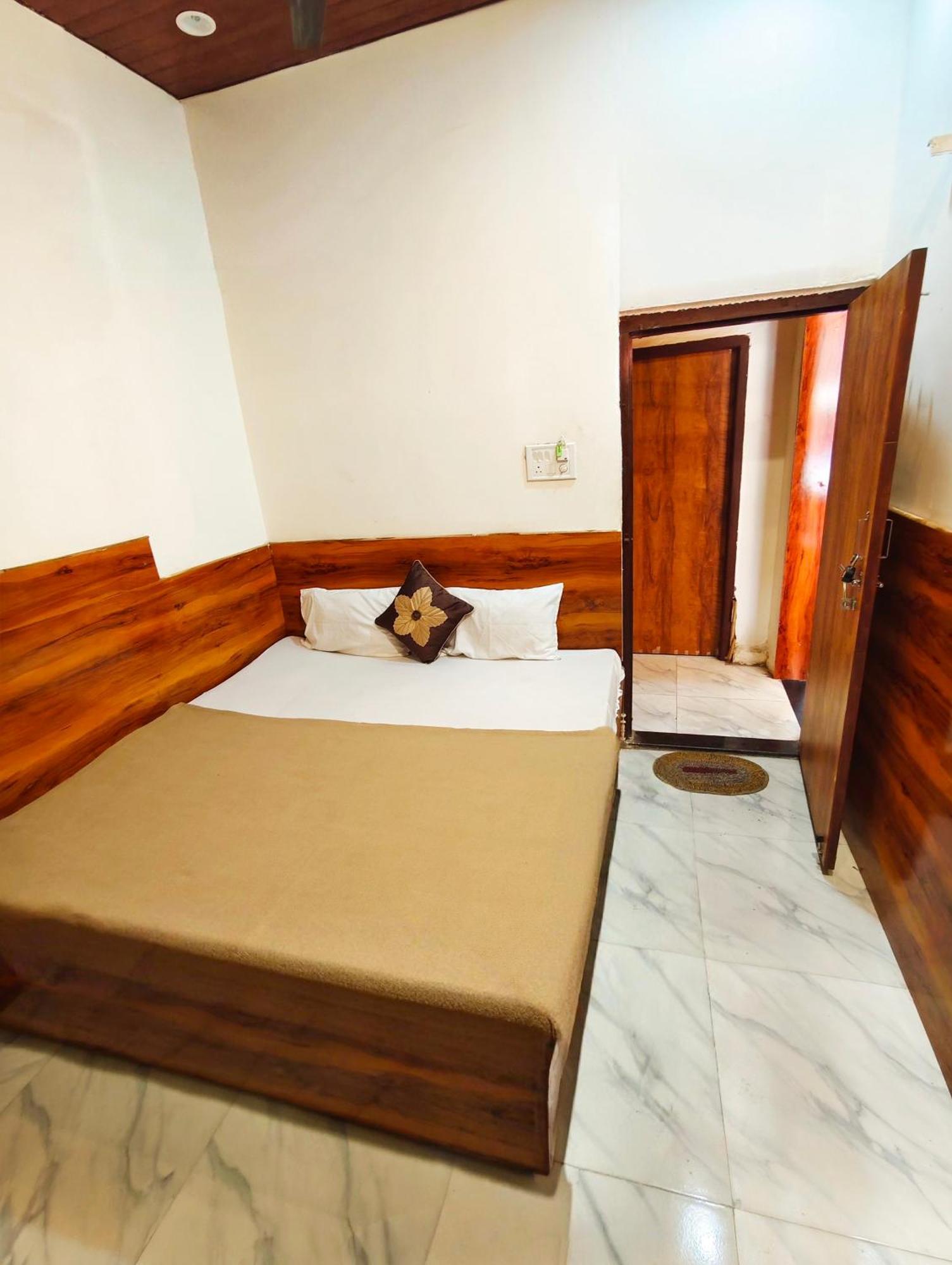 Hotel Om Palace Near Mahakal Mandir Ujjain Eksteriør bilde