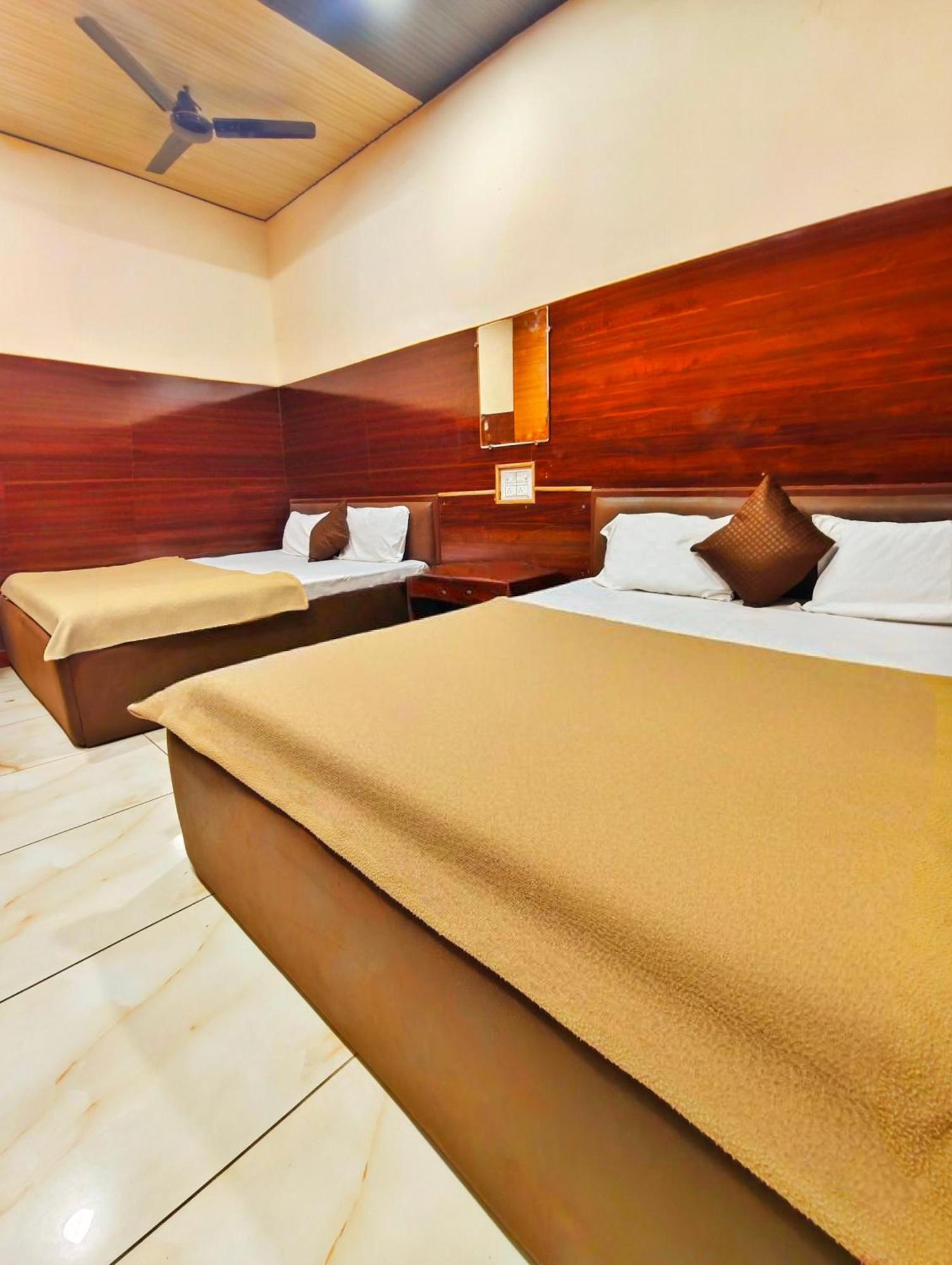 Hotel Om Palace Near Mahakal Mandir Ujjain Eksteriør bilde
